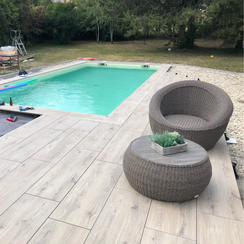Carrelage piscine contours nancy